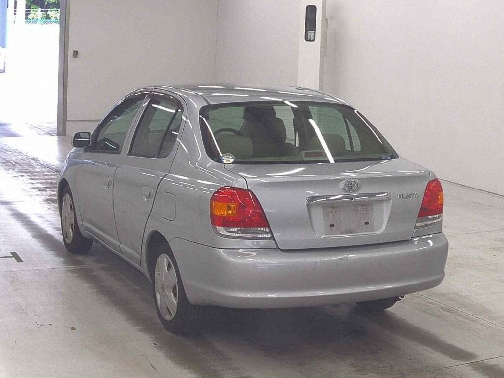Toyota PLATZ 2002 6940925-1