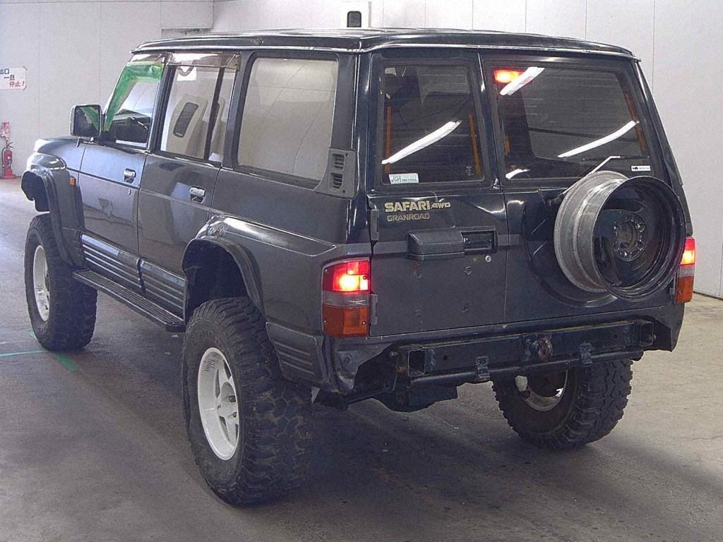Nissan SAFARI 1992 6932744-1