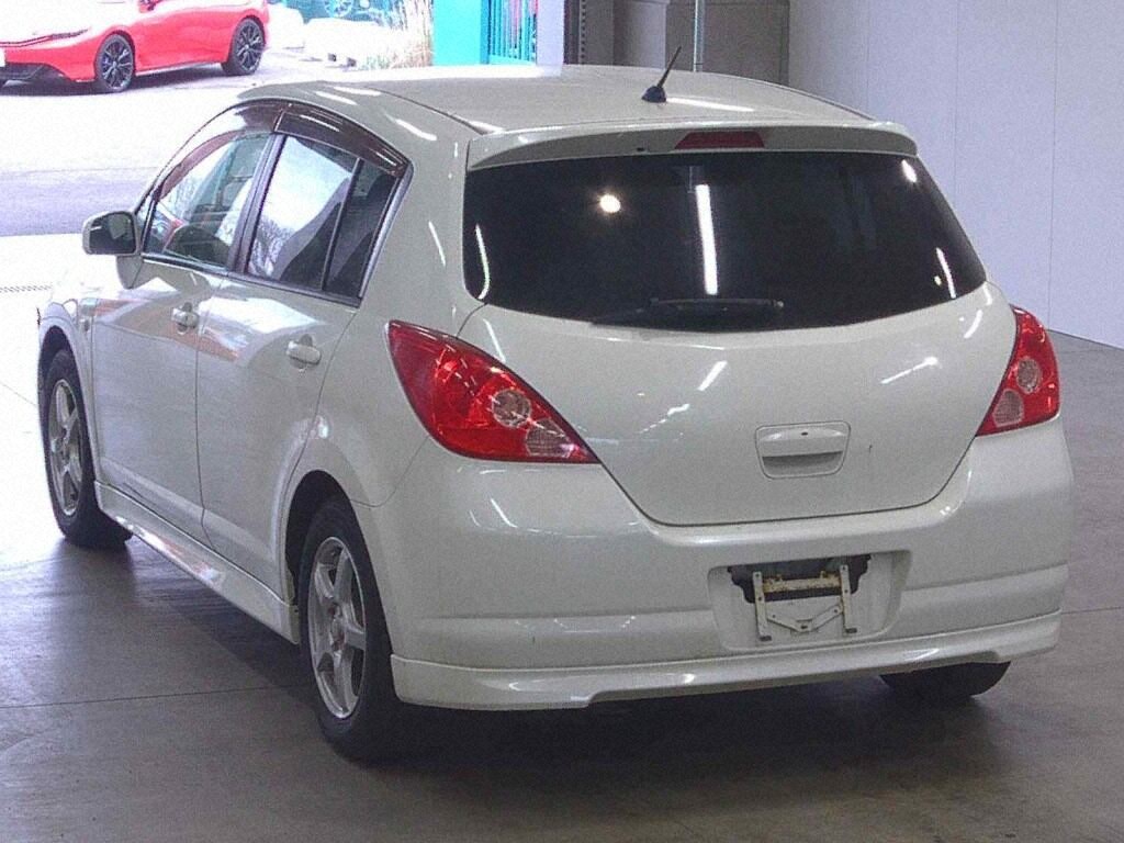Nissan TIIDA 2005 6952621-1