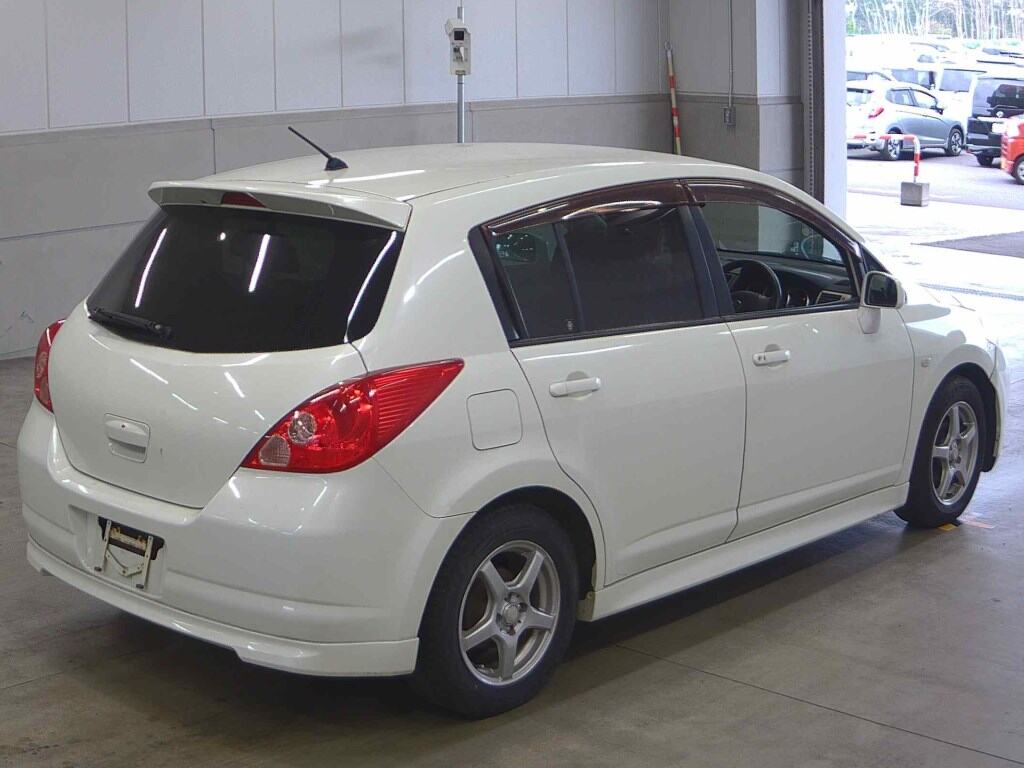 Nissan TIIDA 2005 6952621-4