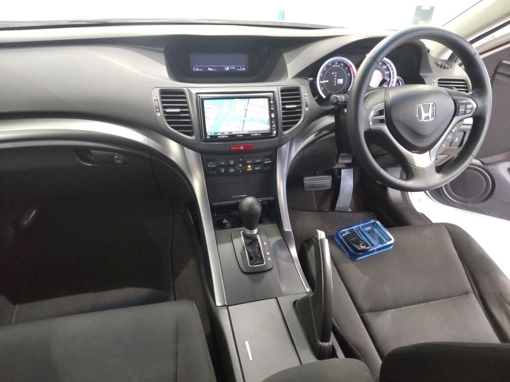 Honda ACCORD TOURER 2011 6954084-2