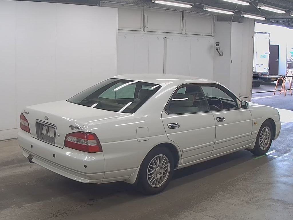 Nissan LAUREL 2000 6961613-4