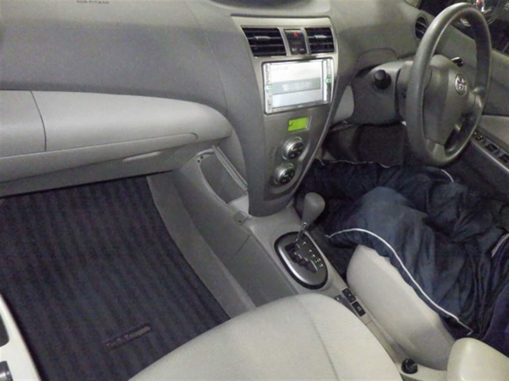Toyota BELTA 2011 6974729-2