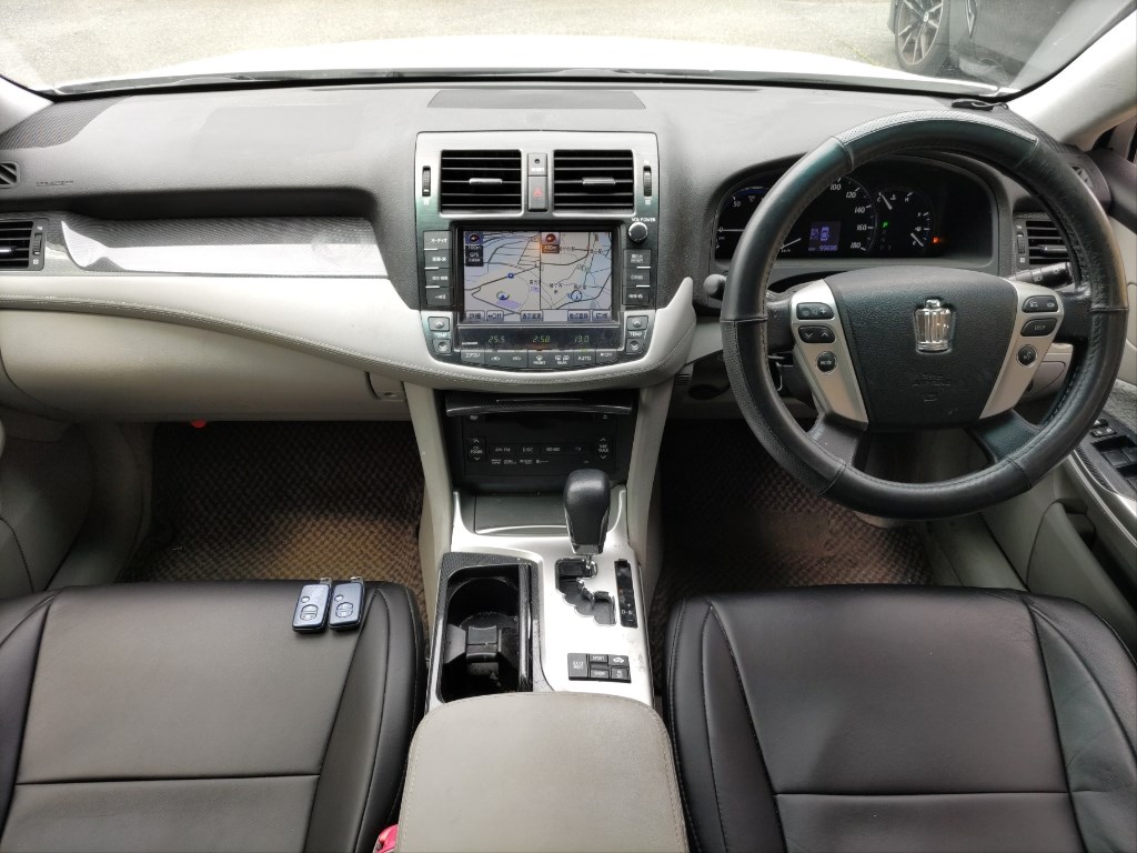 Toyota CROWN HYBRID 2012 6982527-2