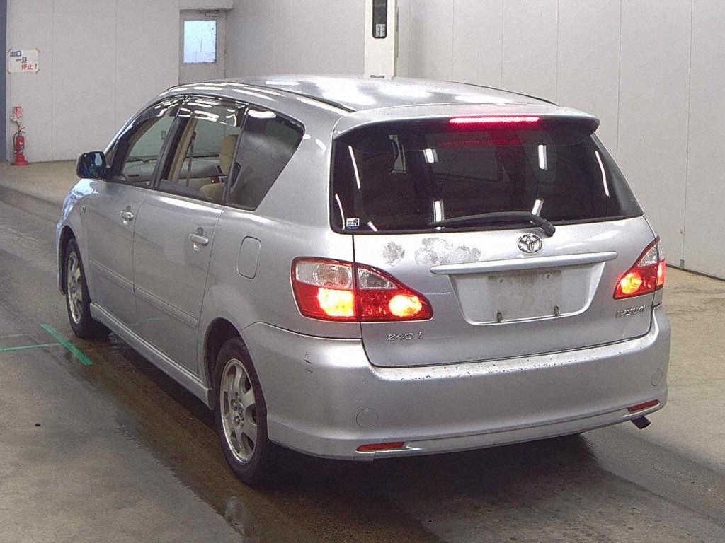 Toyota IPSUM 2004 6983107-1