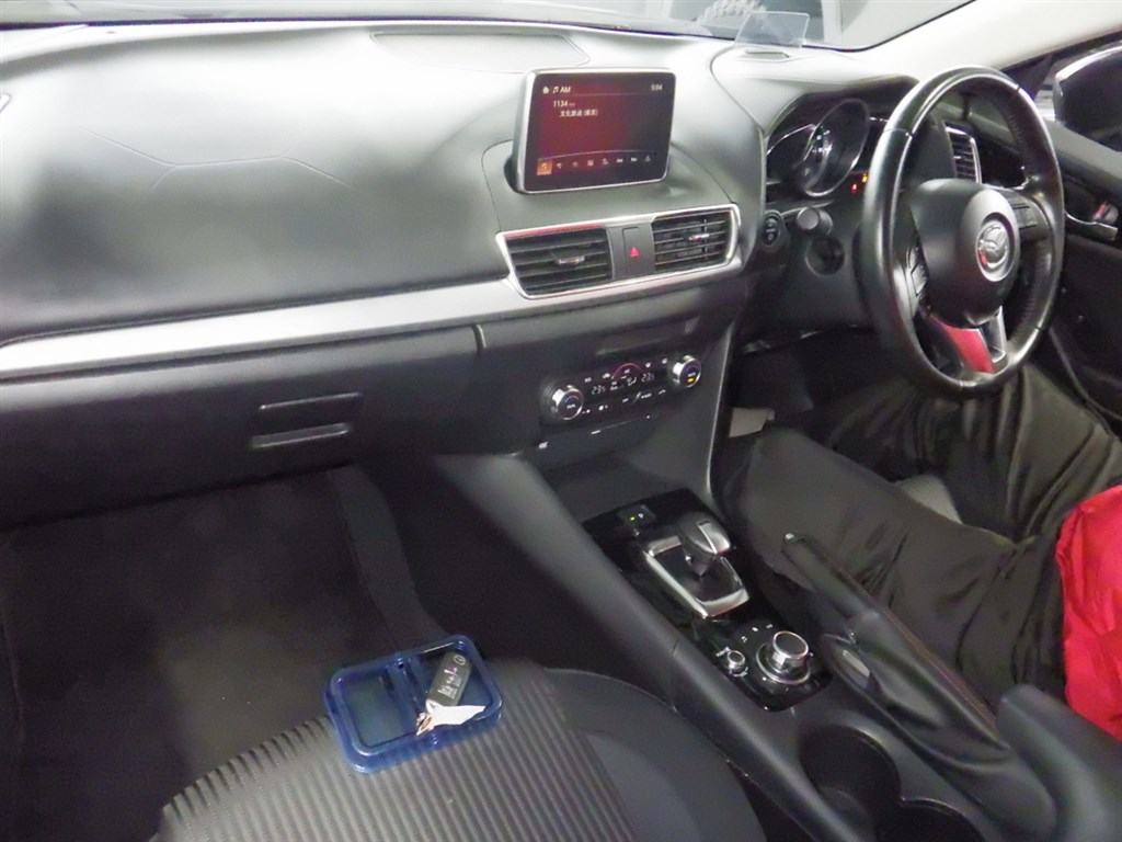 Mazda AXELA HYBRID 2015 7005304-2