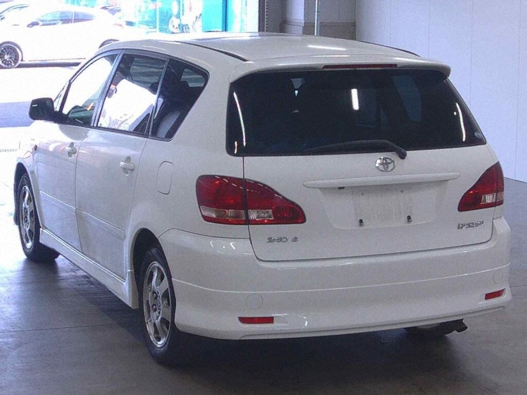 Toyota IPSUM 2003 7011490-1