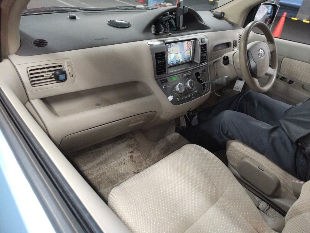 Toyota RAUM 2007 7004341-2