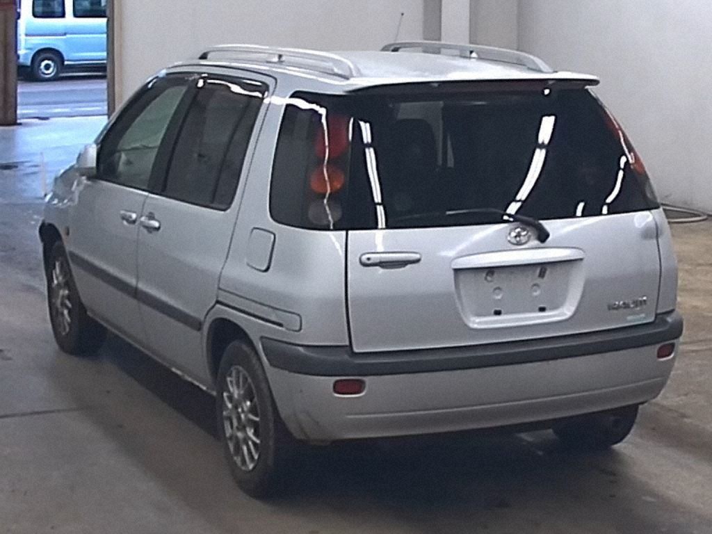 Toyota RAUM 1999 7006411-1