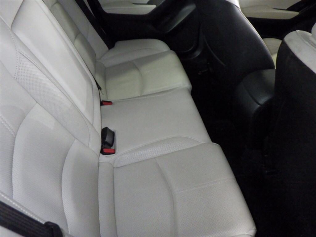 Mazda AXELA HYBRID 2017 7052416-5