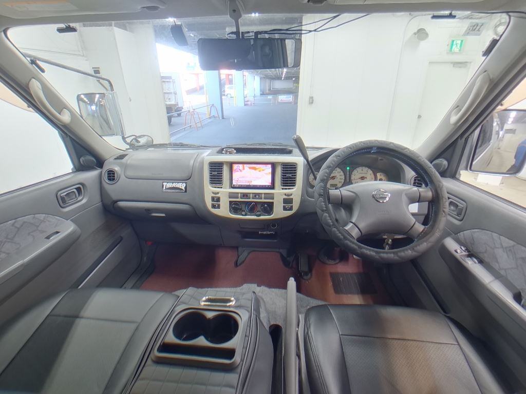 Nissan CARAVAN COACH 2002 7040695-2