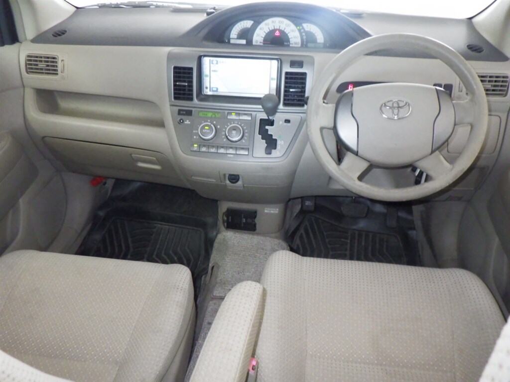 Toyota RAUM 2007 7047453-2