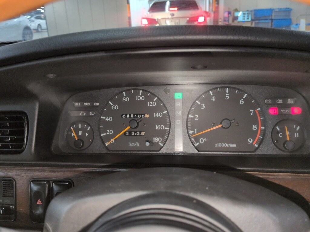 Nissan LAUREL 1991 7066973-5
