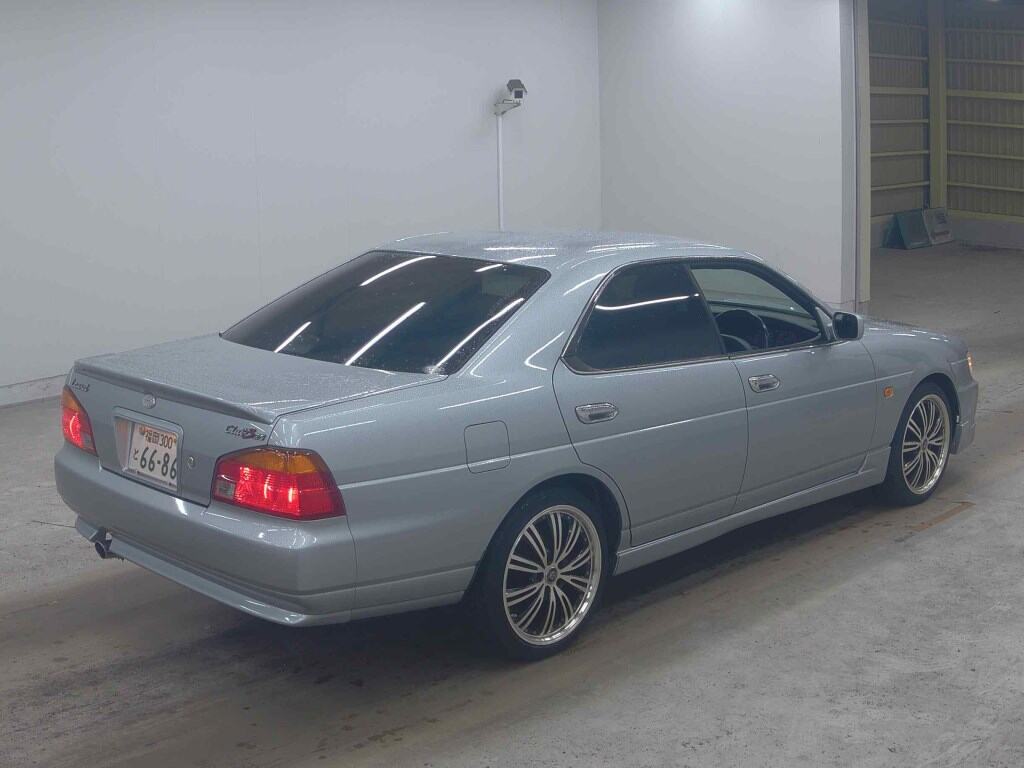 Nissan LAUREL 1997 7073005-4