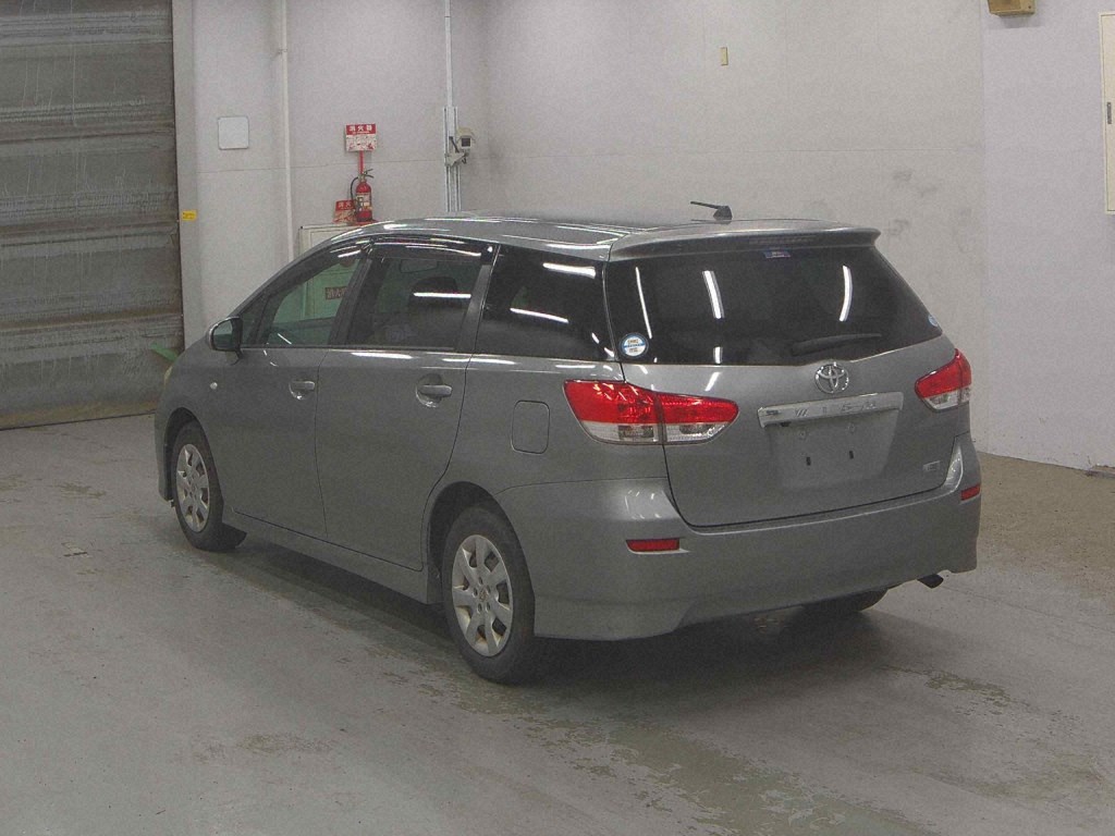 Toyota WISH 2010 7065443-1