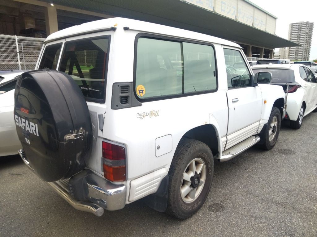 Nissan SAFARI 1996 7117992-4