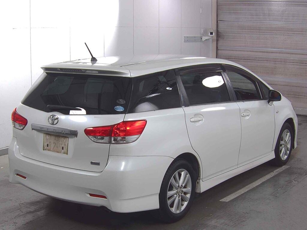 Toyota WISH 2009 7108994-4