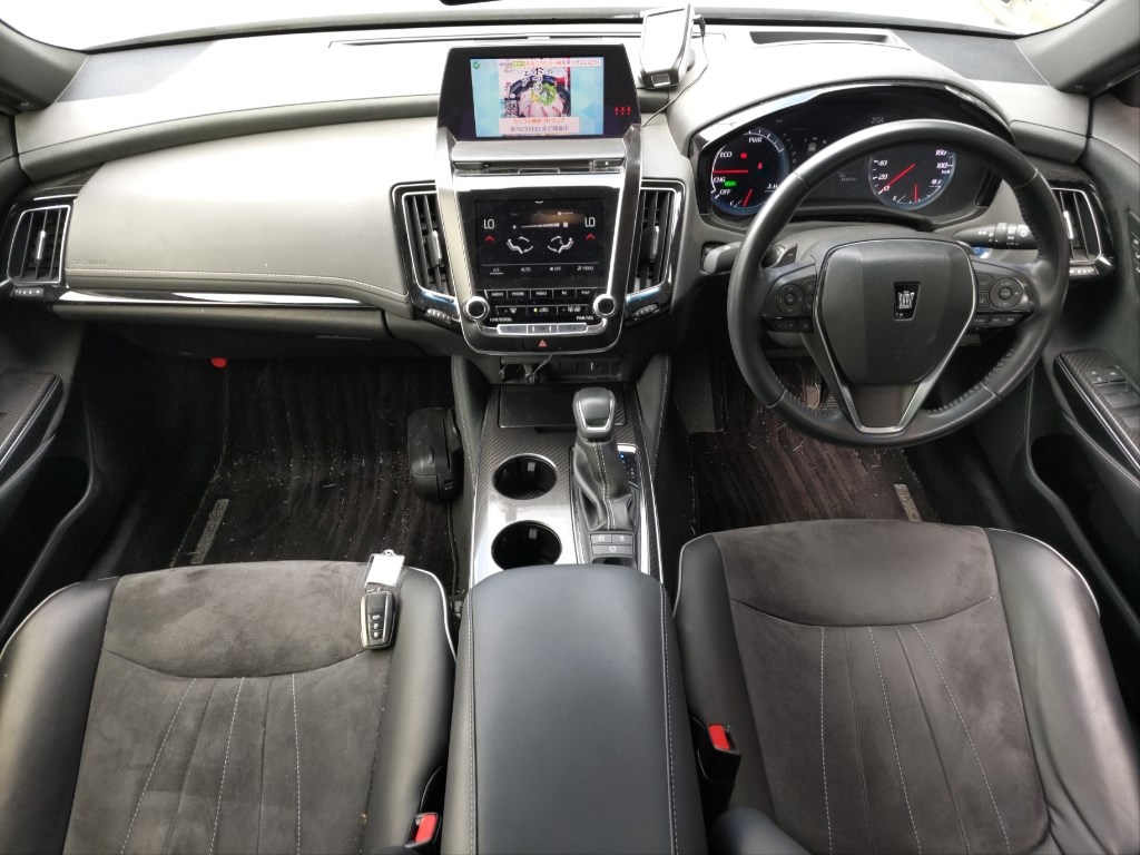 Toyota CROWN HYBRID 2018 7123633-2
