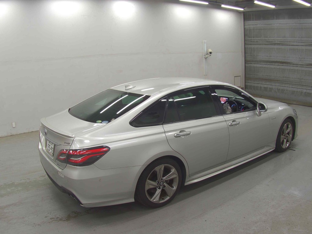 Toyota CROWN HYBRID 2018 7123633-4
