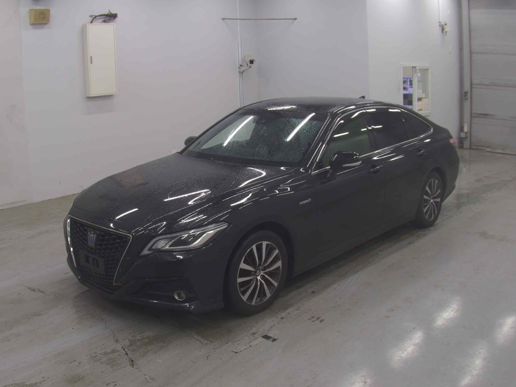 Toyota CROWN HYBRID 2018 7123658-3