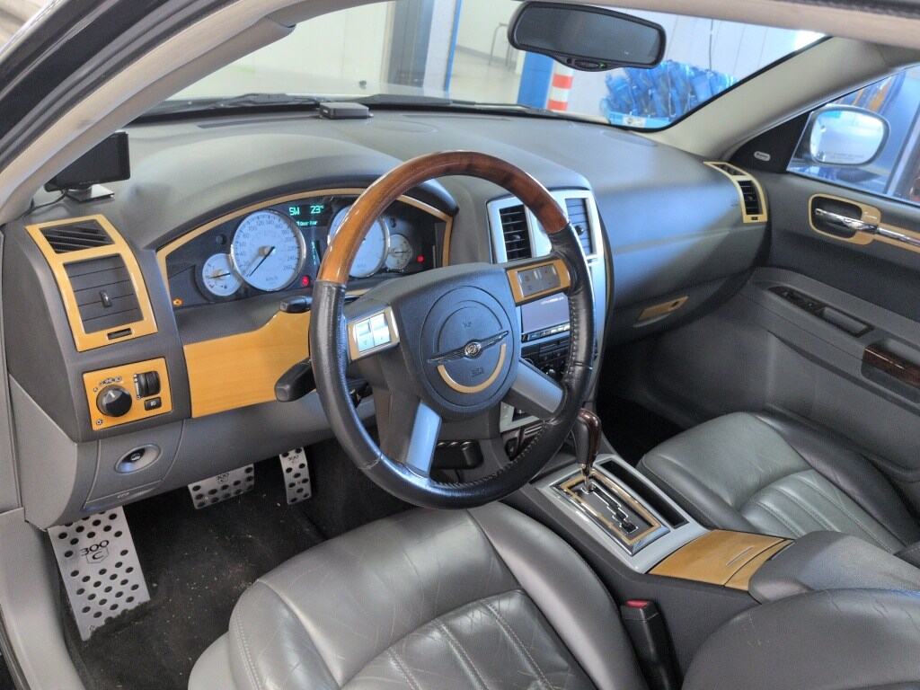 Chrysler 300C 2005 7139969-2