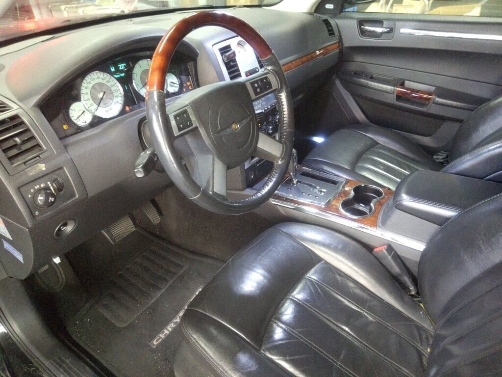 Chrysler 300C 2008 7144196-2
