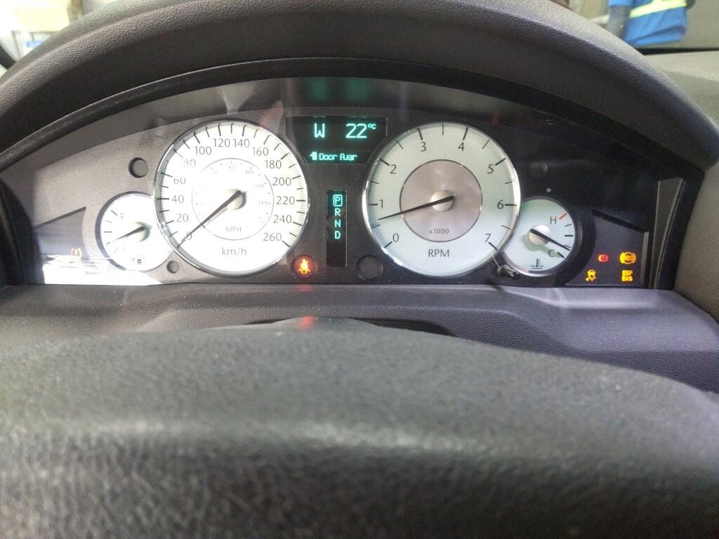 Chrysler 300C 2008 7144196-5