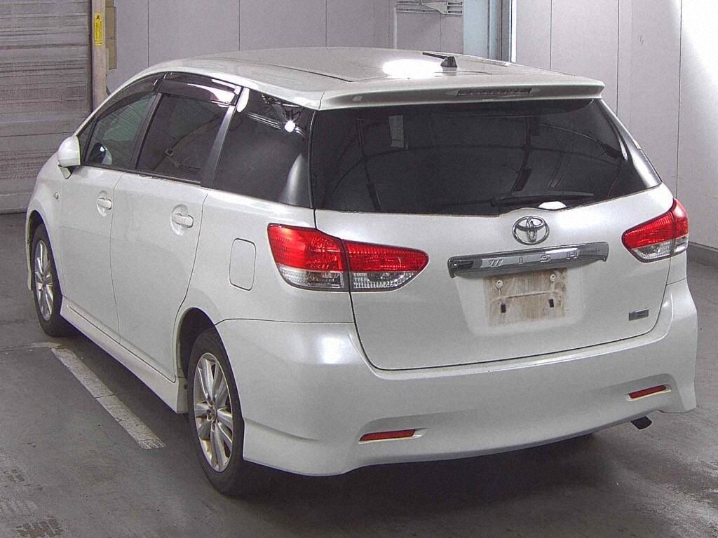 Toyota WISH 2010 7174383-1