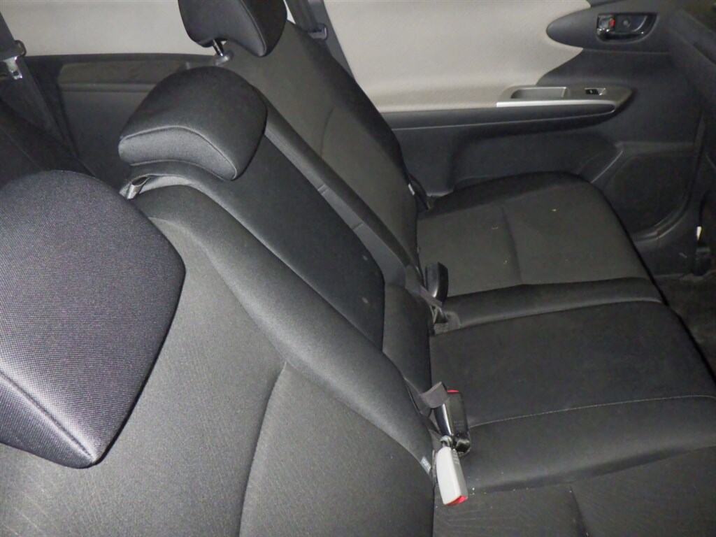 Toyota WISH 2010 7174383-5