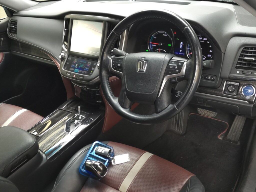 Toyota CROWN HYBRID 2015 7188119-2