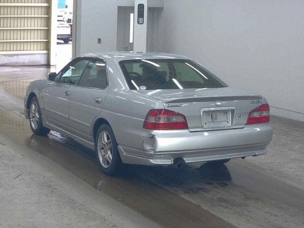 Nissan LAUREL 2002 7196838-1