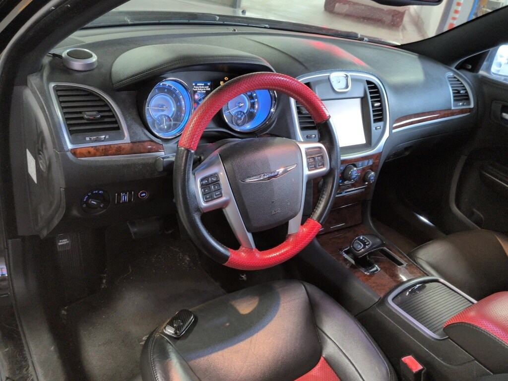 Chrysler 300 2013 7304722-2