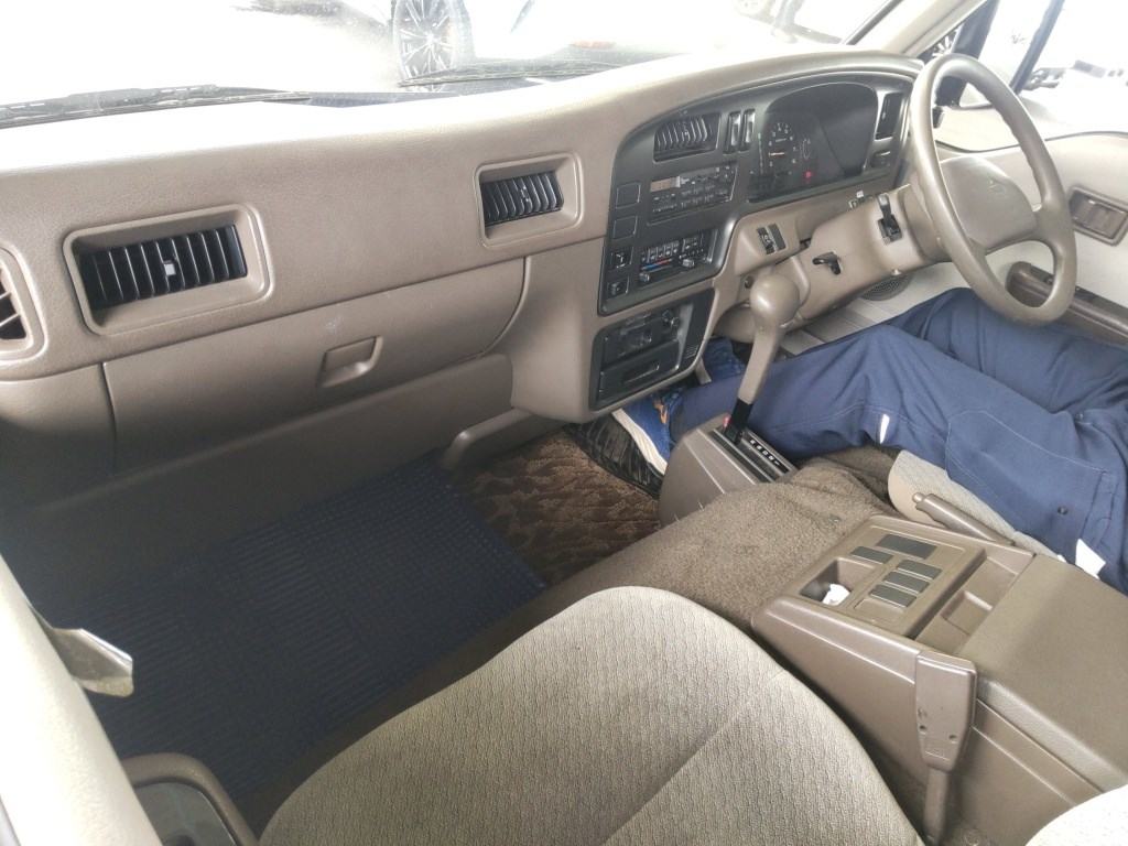Nissan CARAVAN COACH 1995 7304931-2