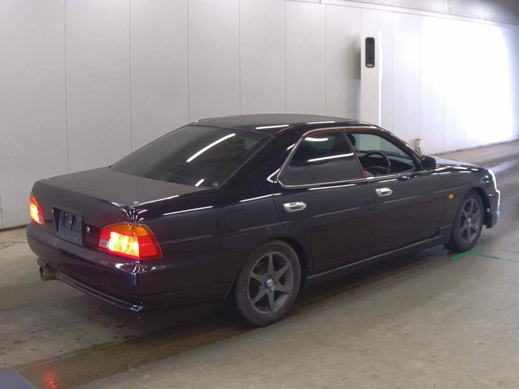 Nissan LAUREL 1998 7301523-4