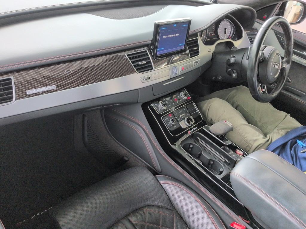 Audi S8 2016 7305099-2
