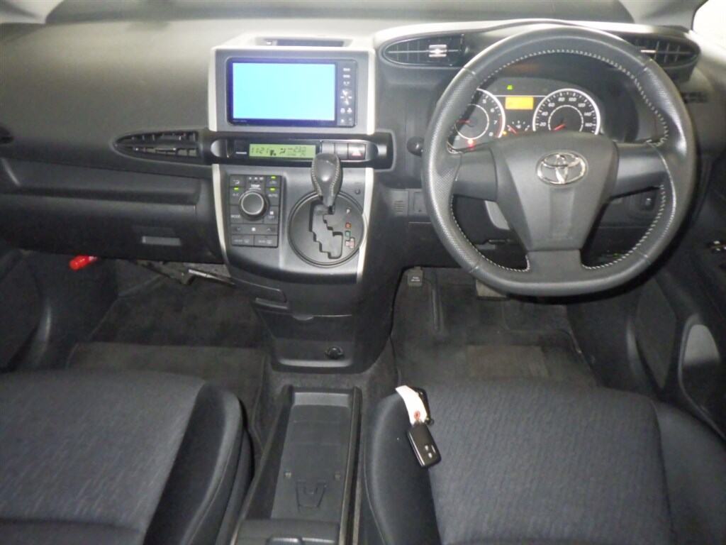 Toyota WISH 2011 7304878-2