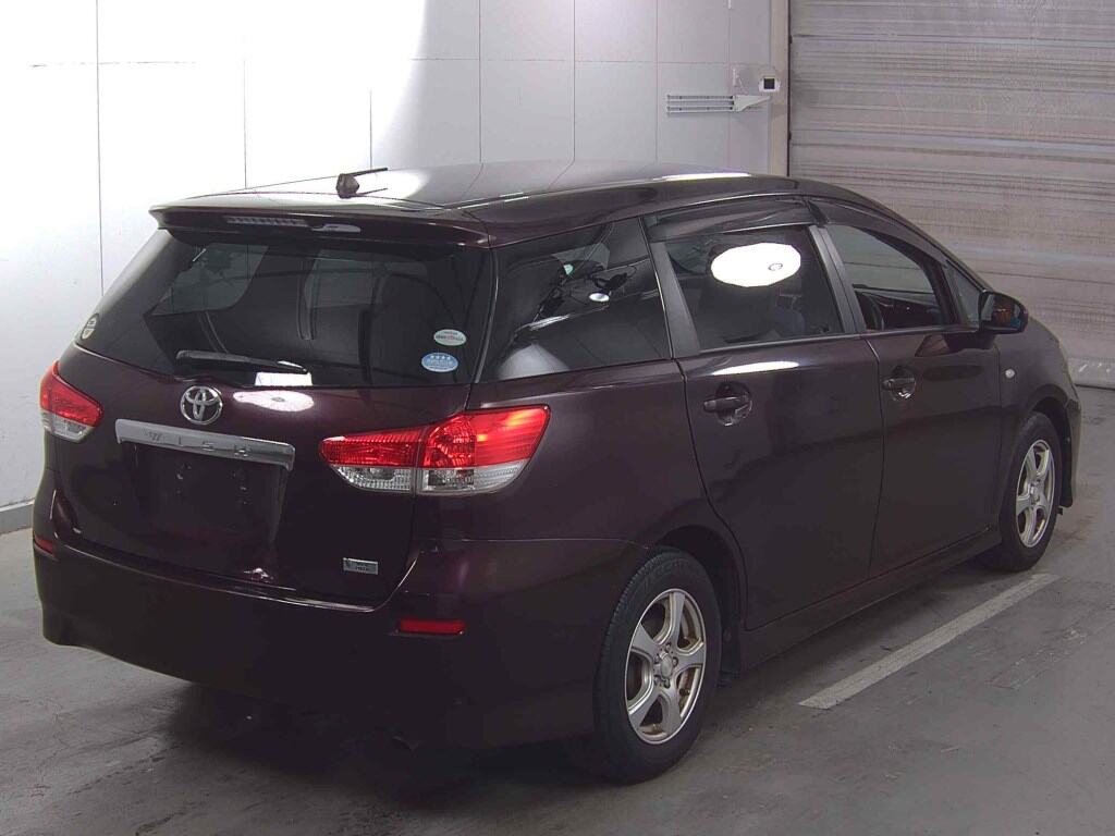 Toyota WISH 2011 7304878-4