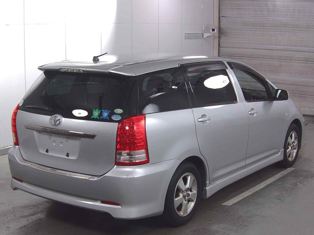 Toyota WISH 2005 7308818-4