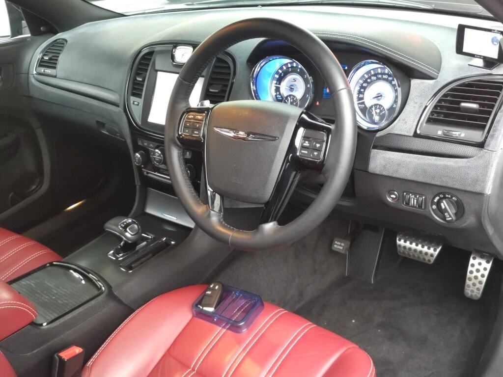 Chrysler 300 2014 7336032-2