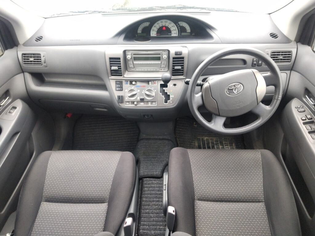 Toyota RAUM 2007 7323229-2