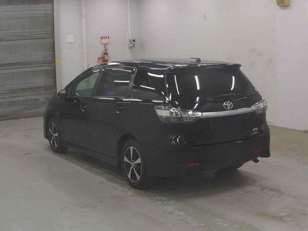 Toyota WISH 2014 7334919-1