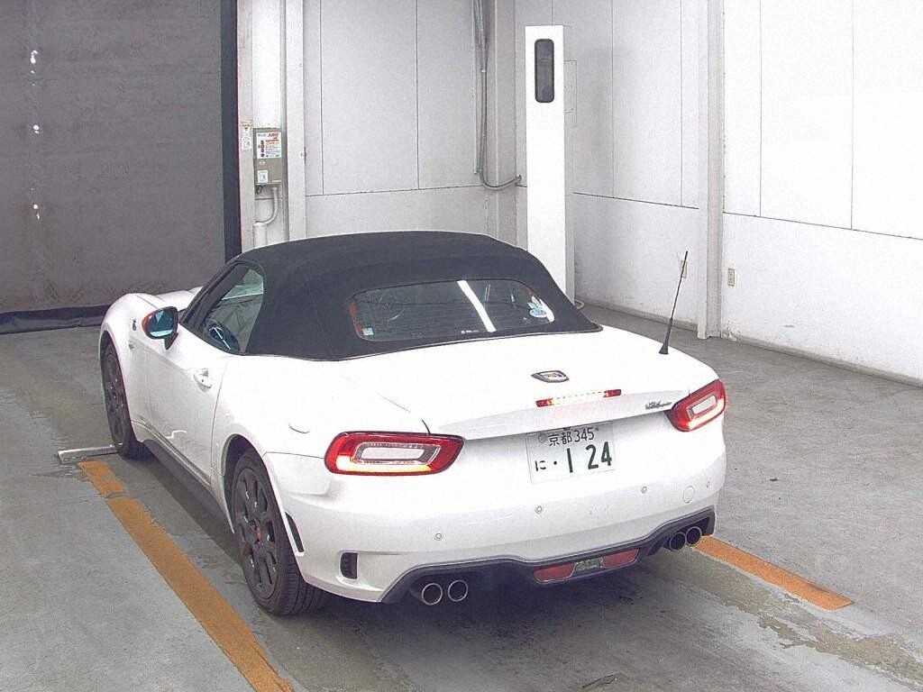 Abarth 124 Spider 2018 7362654-1