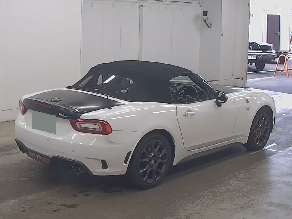 Abarth 124 Spider 2016 7368642-4
