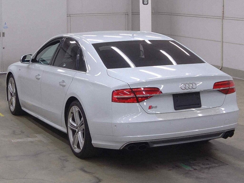 Audi S8 2015 7370845-1