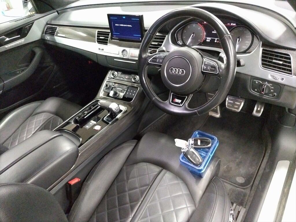 Audi S8 2015 7370845-2