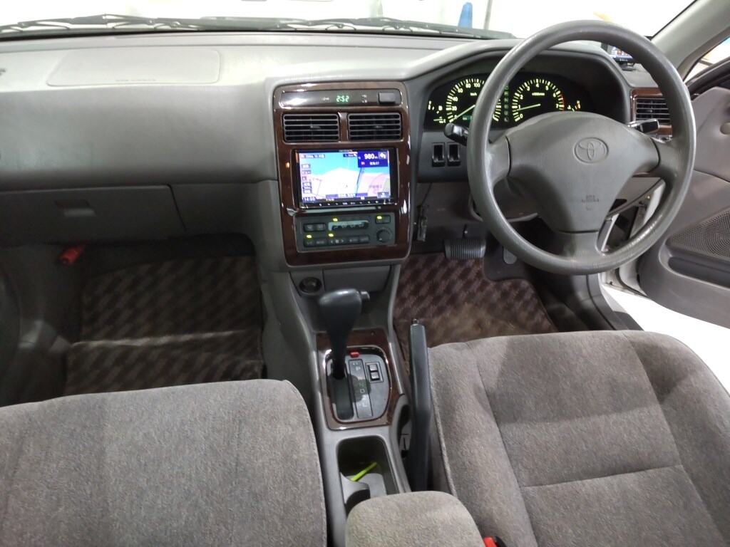Toyota CORONA PREMIO 2001 7413107-2