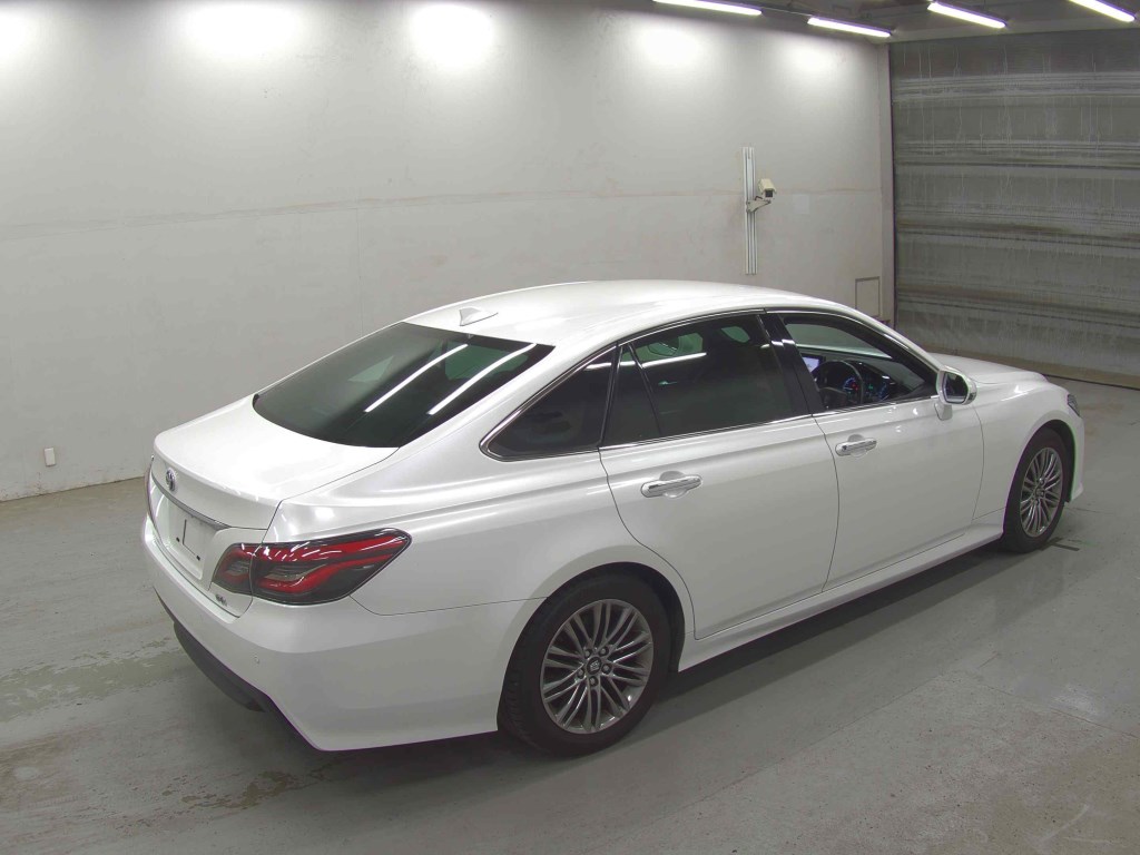 Toyota CROWN HYBRID 2021 7415453-4