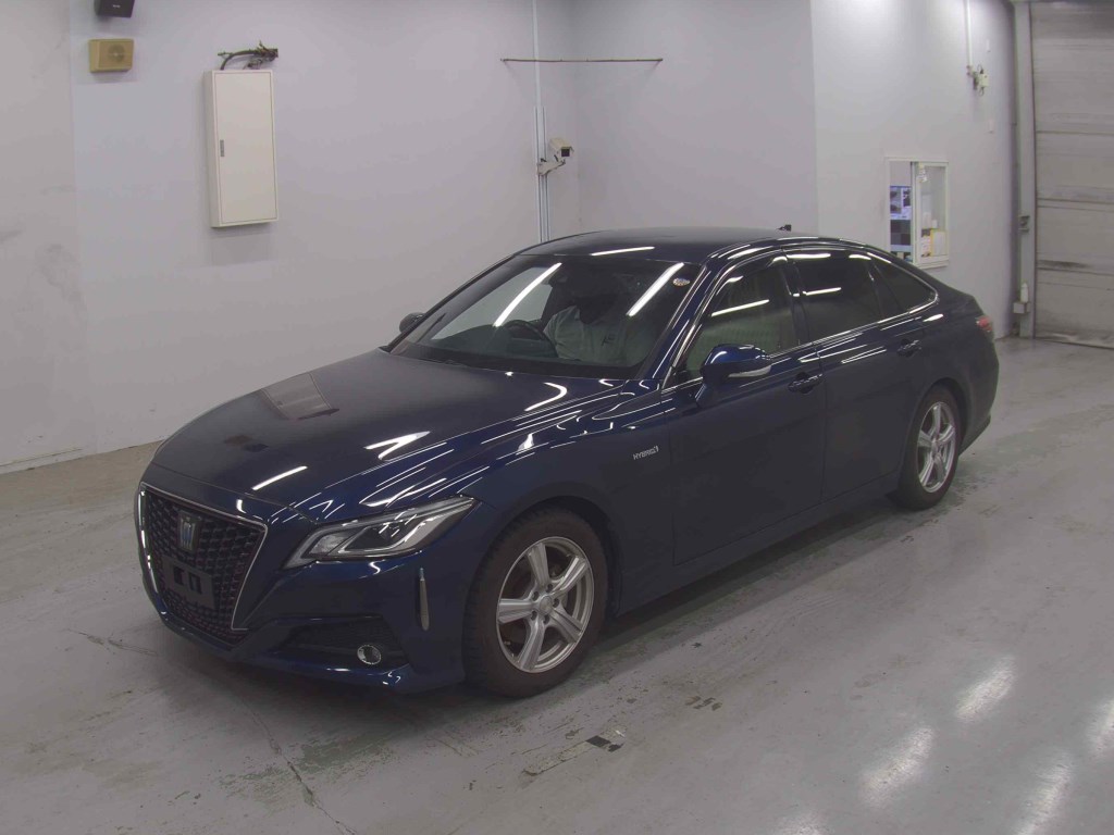 Toyota CROWN HYBRID 2019 7415582-3