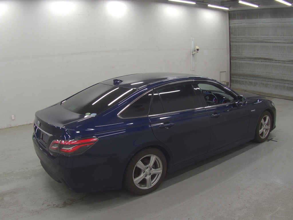 Toyota CROWN HYBRID 2019 7415582-4