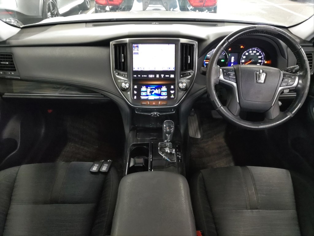 Toyota CROWN HYBRID 2013 7415986-2